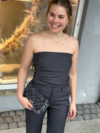 Neo Noir Leafy Melange Top